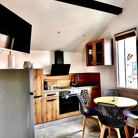 Calme Proche Centre Parking Gratuit Apartment
