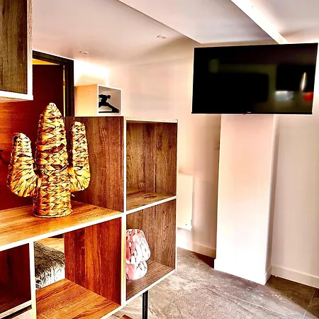 Calme Proche Centre Parking Gratuit Apartment